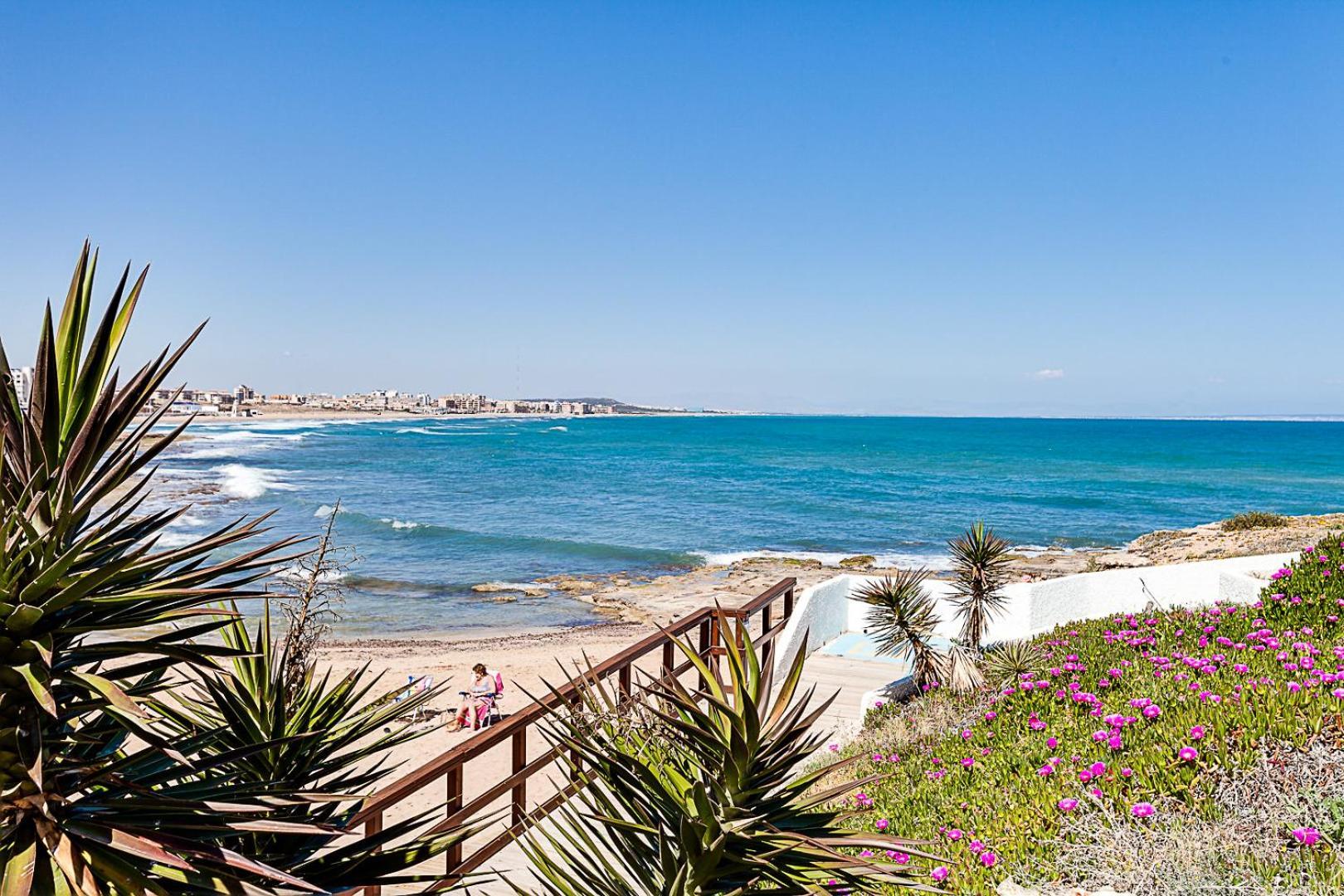شقة Miramar Magic Sea & Sunrise View تورّيفيِخا المظهر الخارجي الصورة